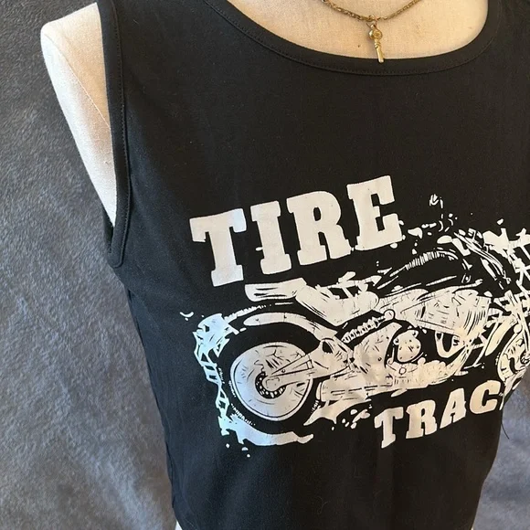 ❤️🔥5/$20ROMWE💫 SHEIN🌟Women’s Black Motorcycle Graphic Tank Top - Picture 7 of 11